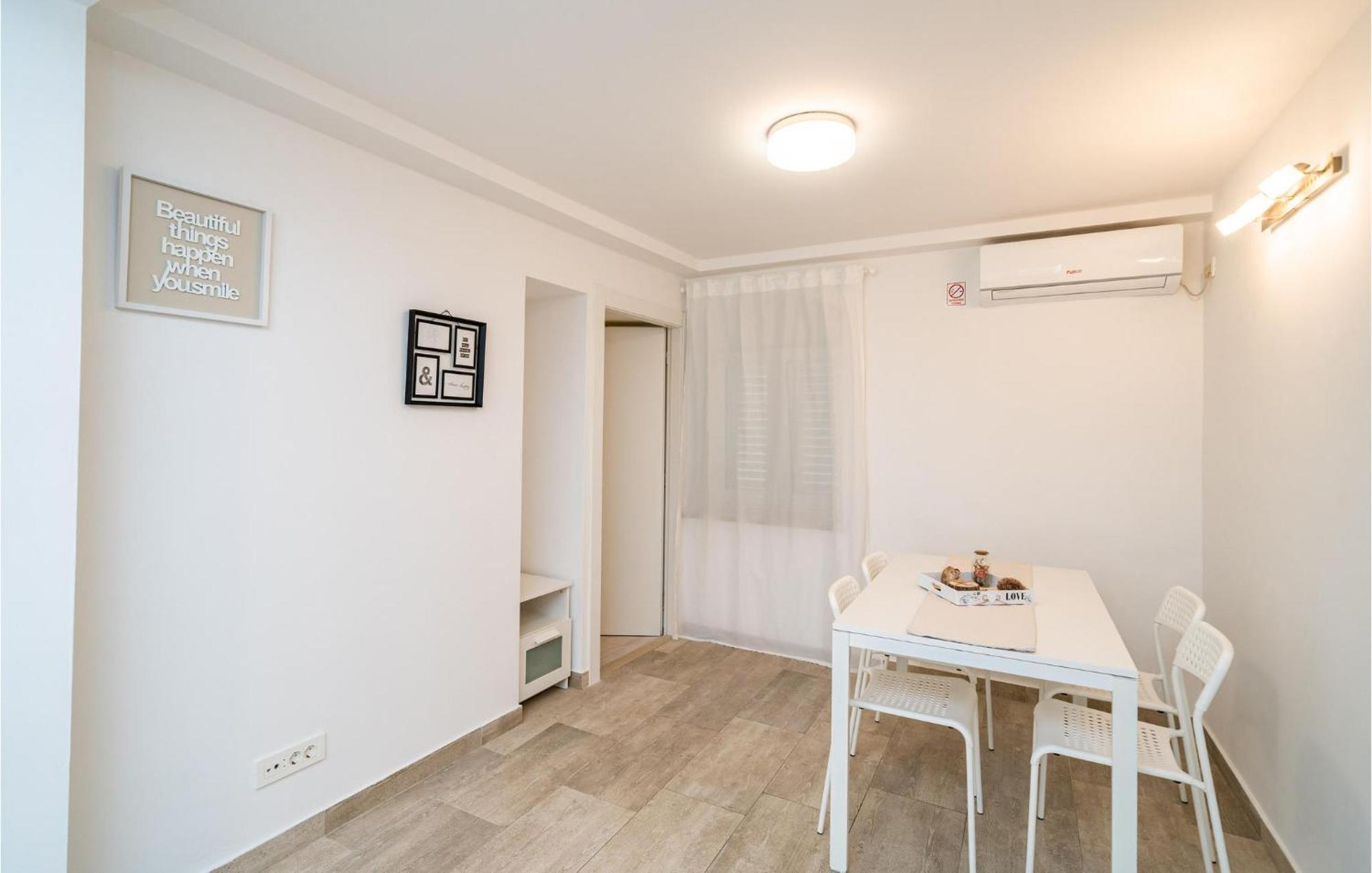 Nice Apartment In Dubrovnik With Kitchen Екстер'єр фото