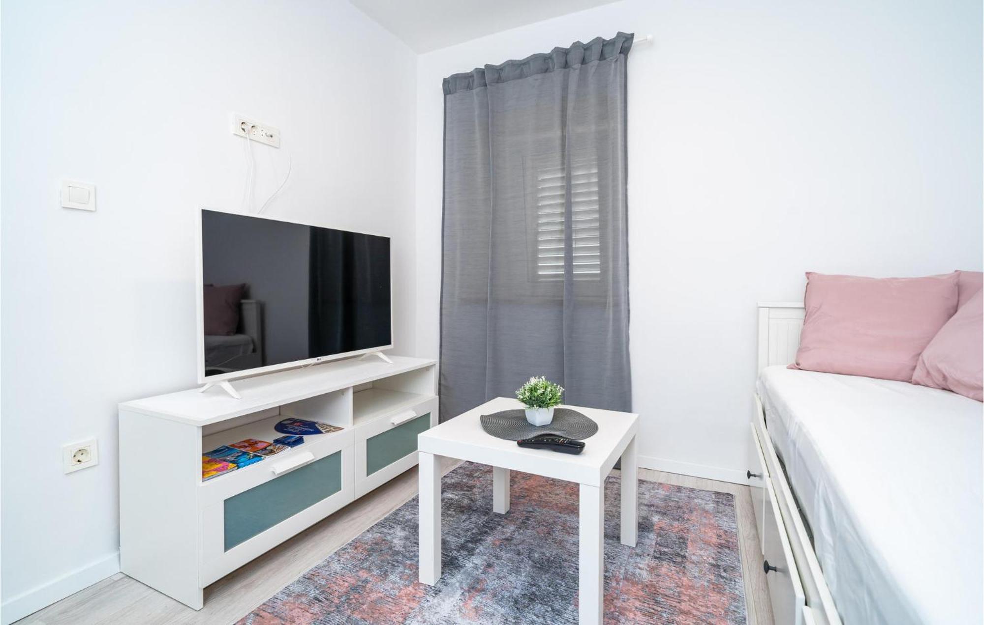 Nice Apartment In Dubrovnik With Kitchen Екстер'єр фото
