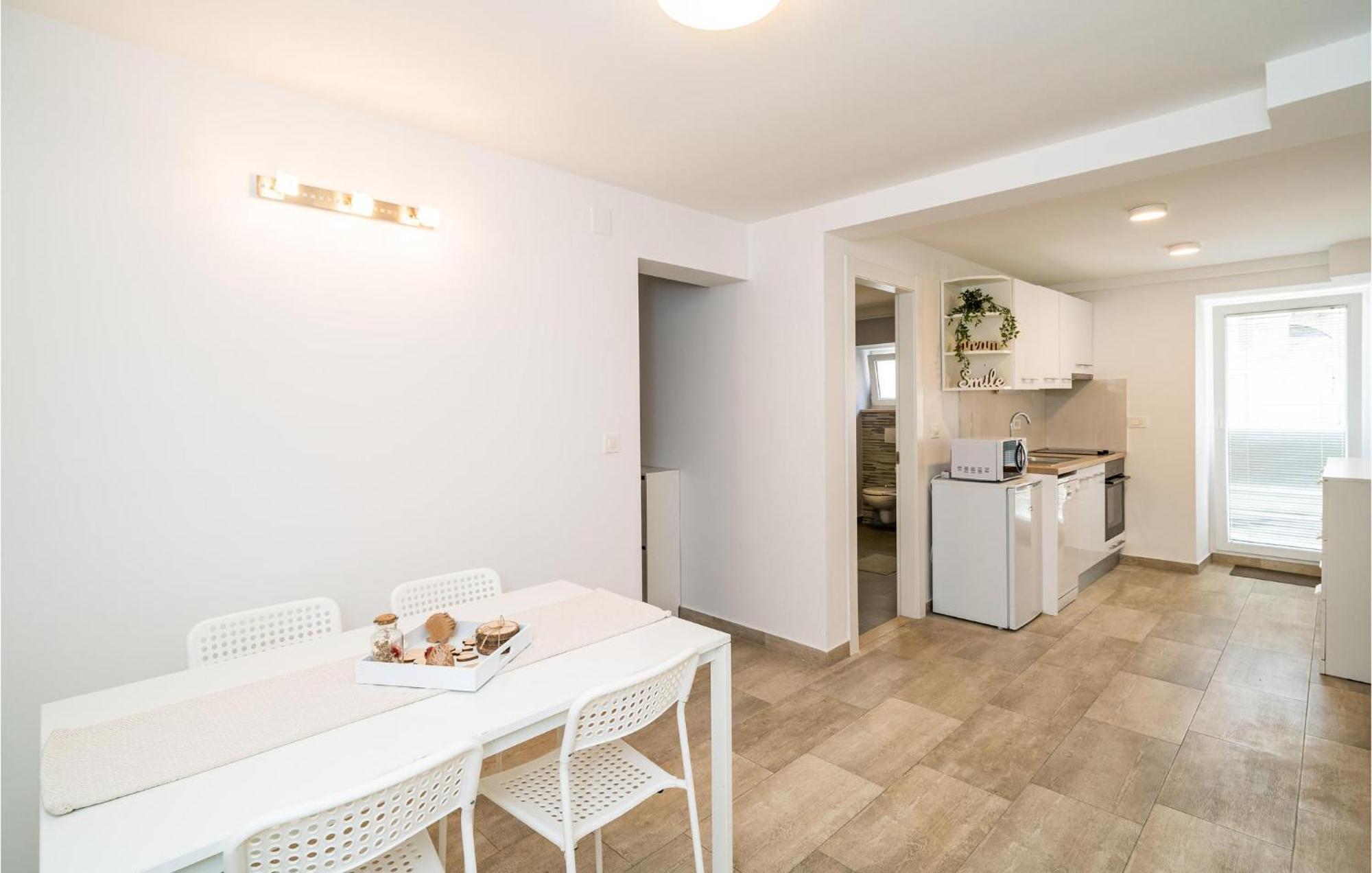 Nice Apartment In Dubrovnik With Kitchen Екстер'єр фото